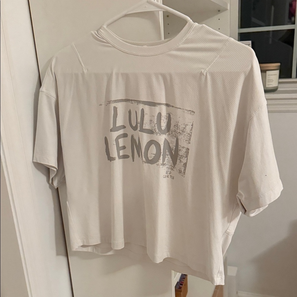 Lululemon White Graphic T-Shirt